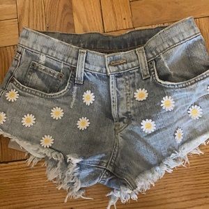 Carmar denim shorts with daisies sz 27 NWT